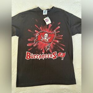 Vintage 90s Tampa Bay Buccaneers NWT Men’s Medium NFL Black Tshirt Dynasty